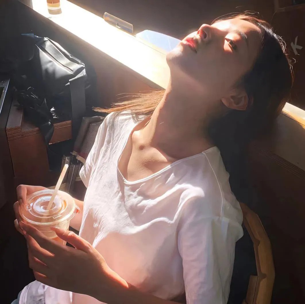 绿草如阴